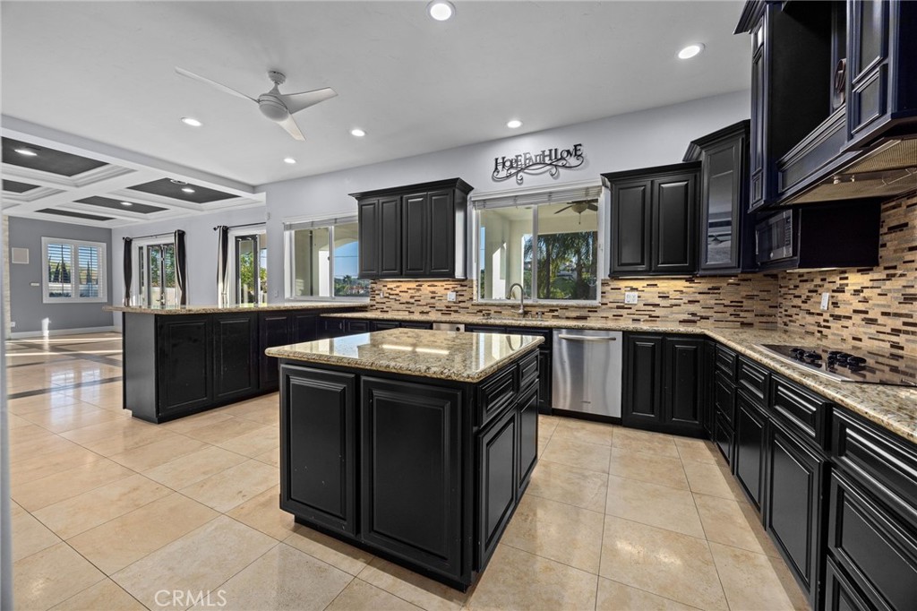 29061 Lupin Place Property Photo 5