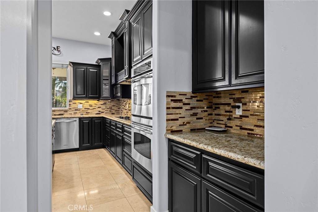 29061 Lupin Place Property Photo 25