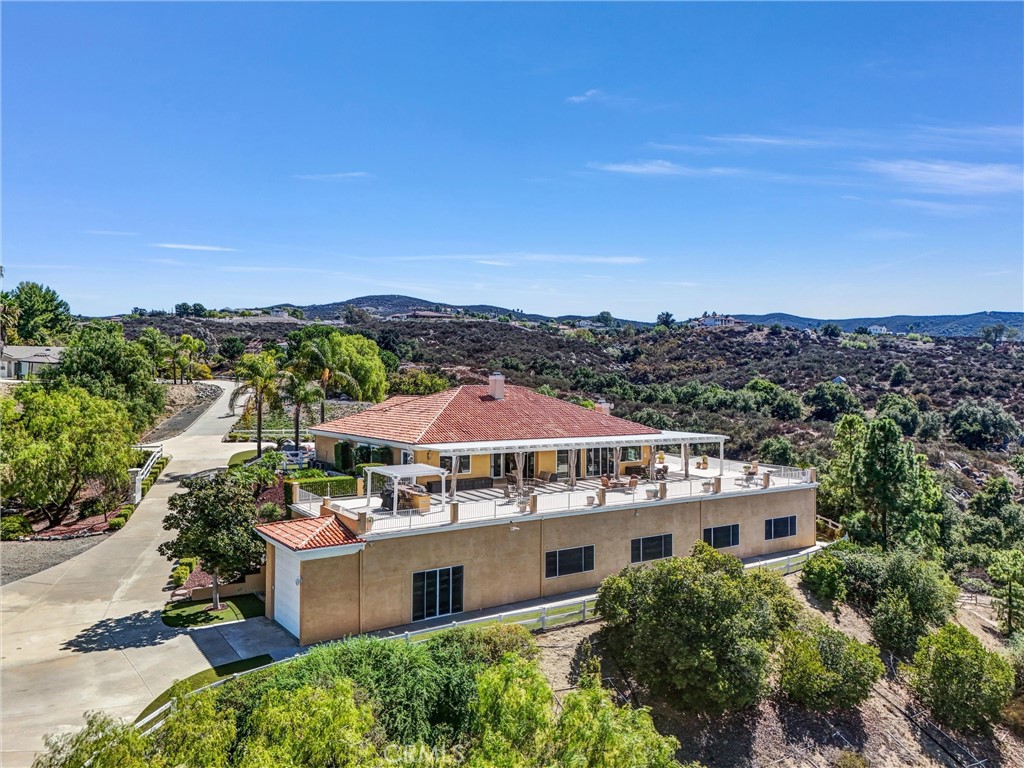 38525 Via De Oro Property Photo 1