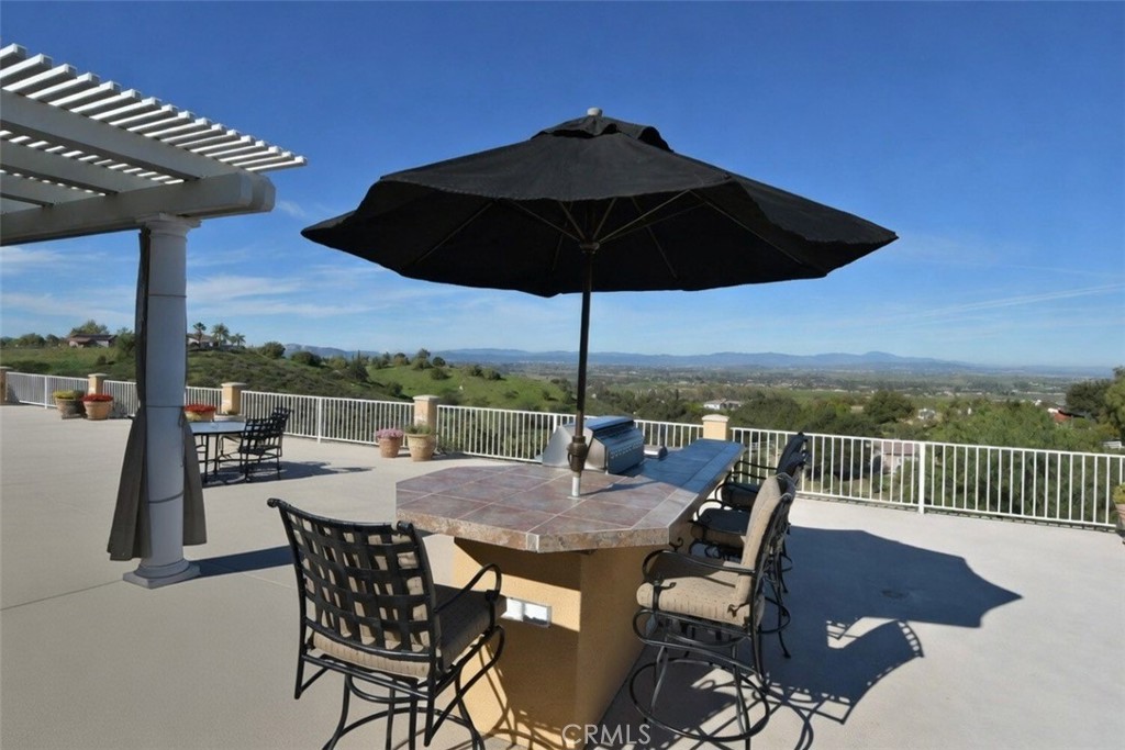 38525 Via De Oro Property Photo 5