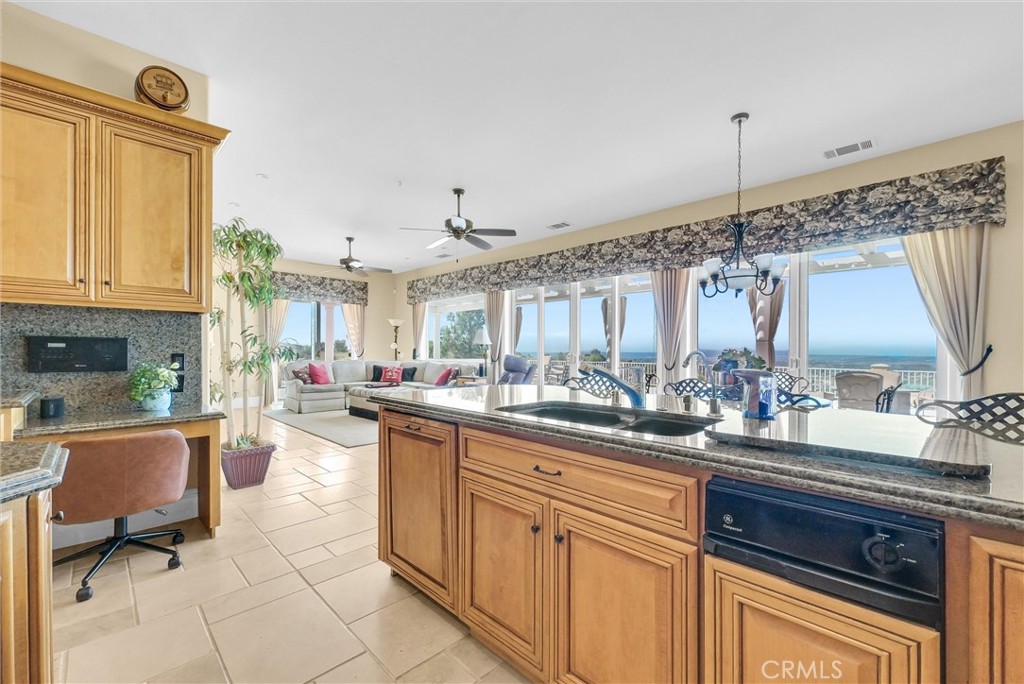 38525 Via De Oro Property Photo 10