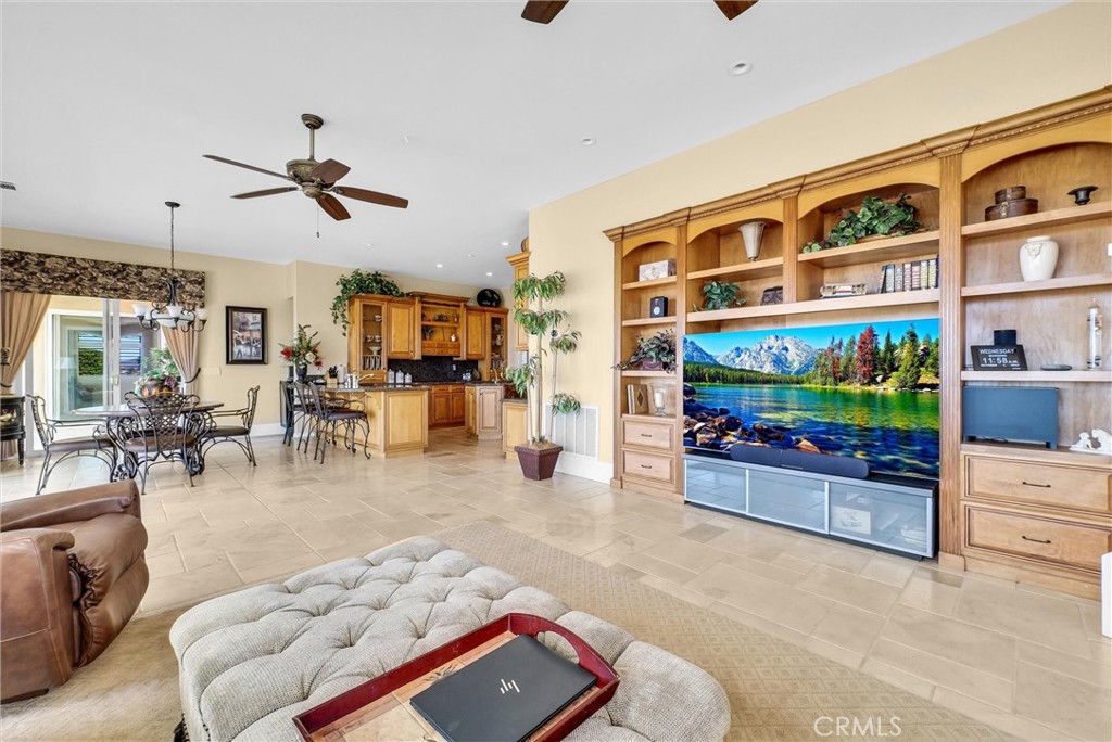 38525 Via De Oro Property Photo 15