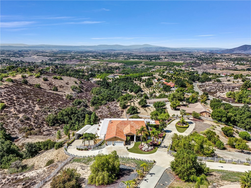 38525 Via De Oro Property Photo 26