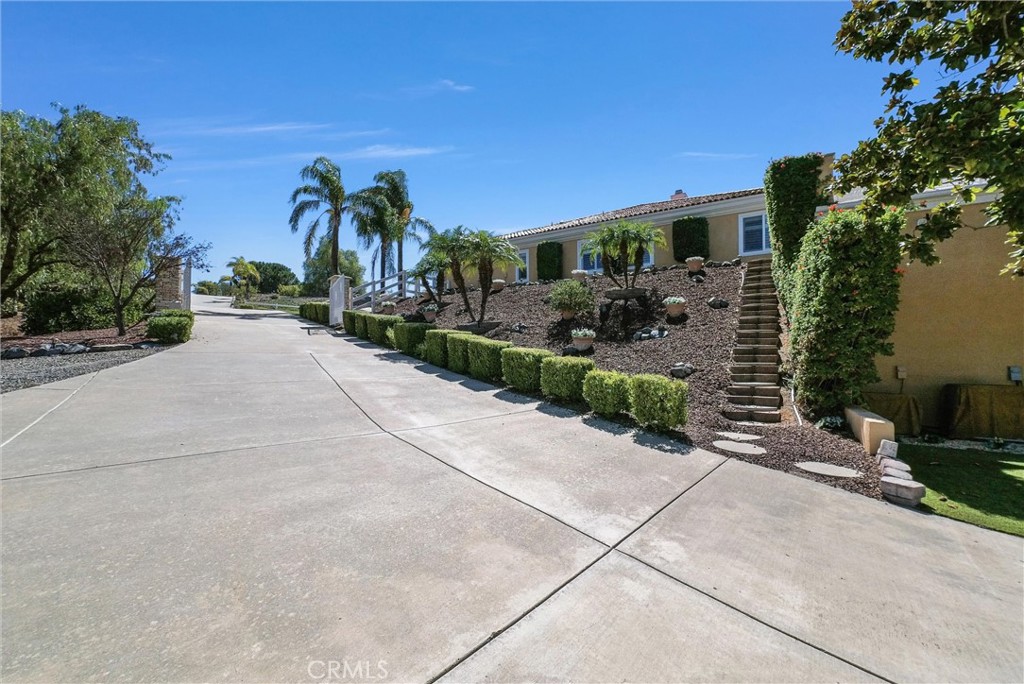 38525 Via De Oro Property Photo 33