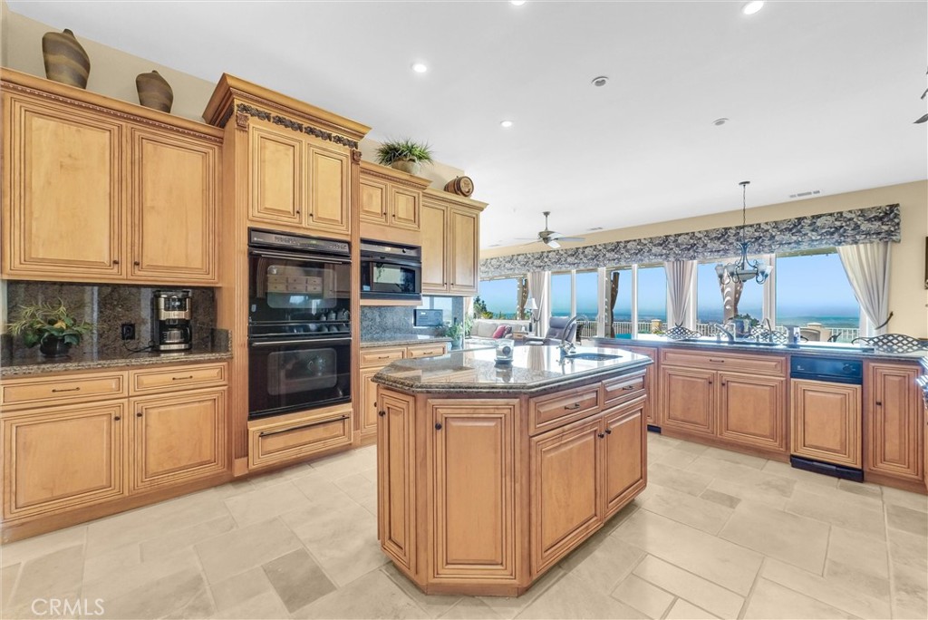 38525 Via De Oro Property Photo 34