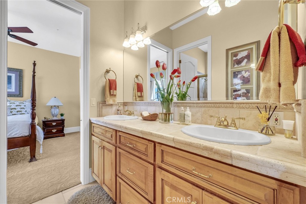 38525 Via De Oro Property Photo 38