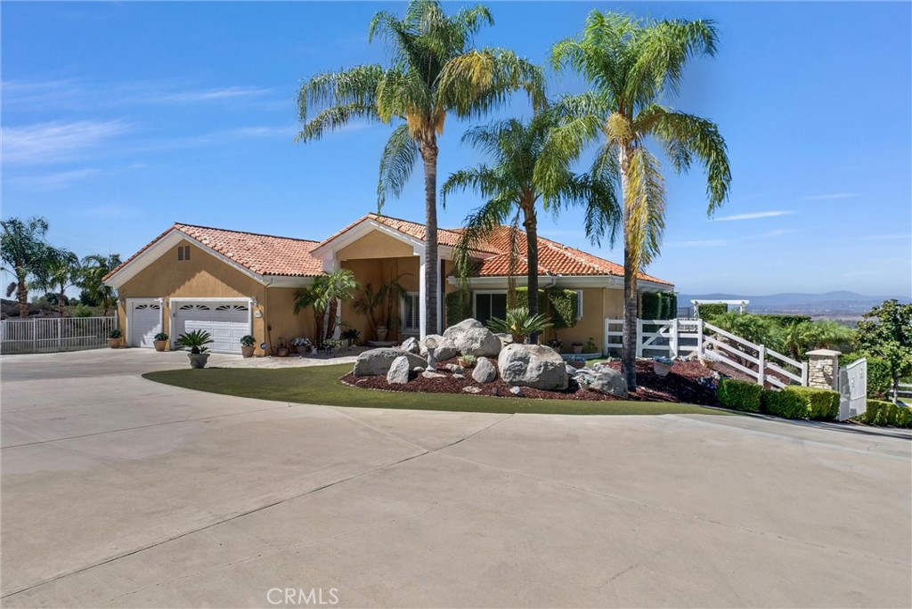 38525 Via De Oro Property Photo 64