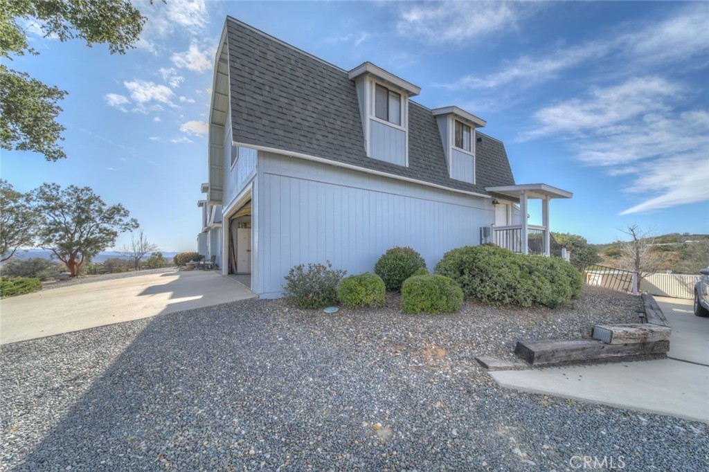 38375 Hill Property Photo 7