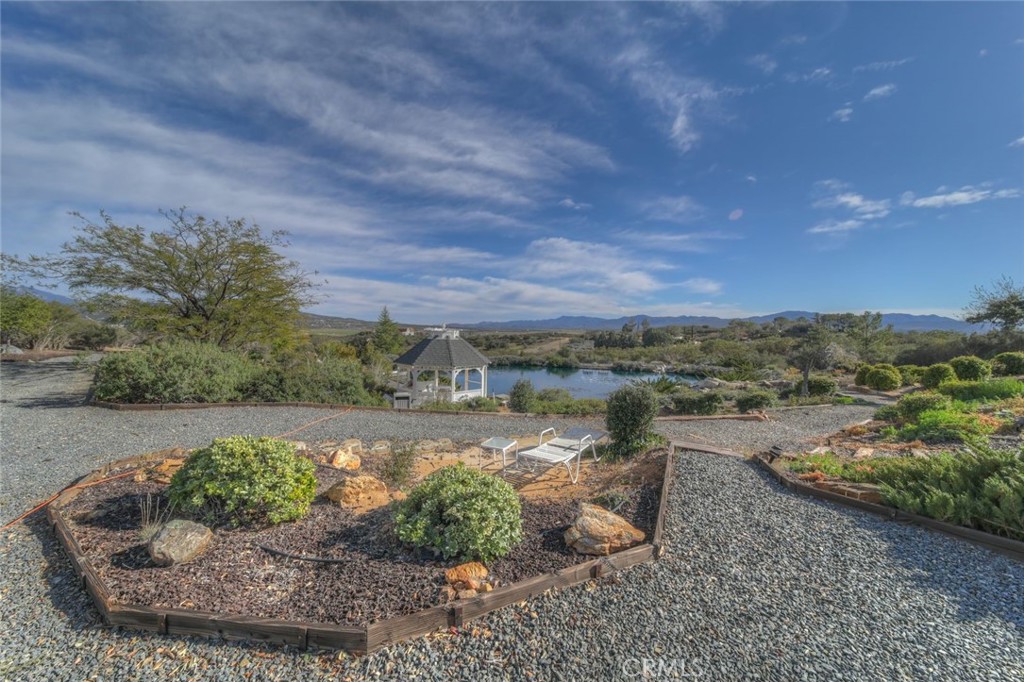 38375 Hill Property Photo 10