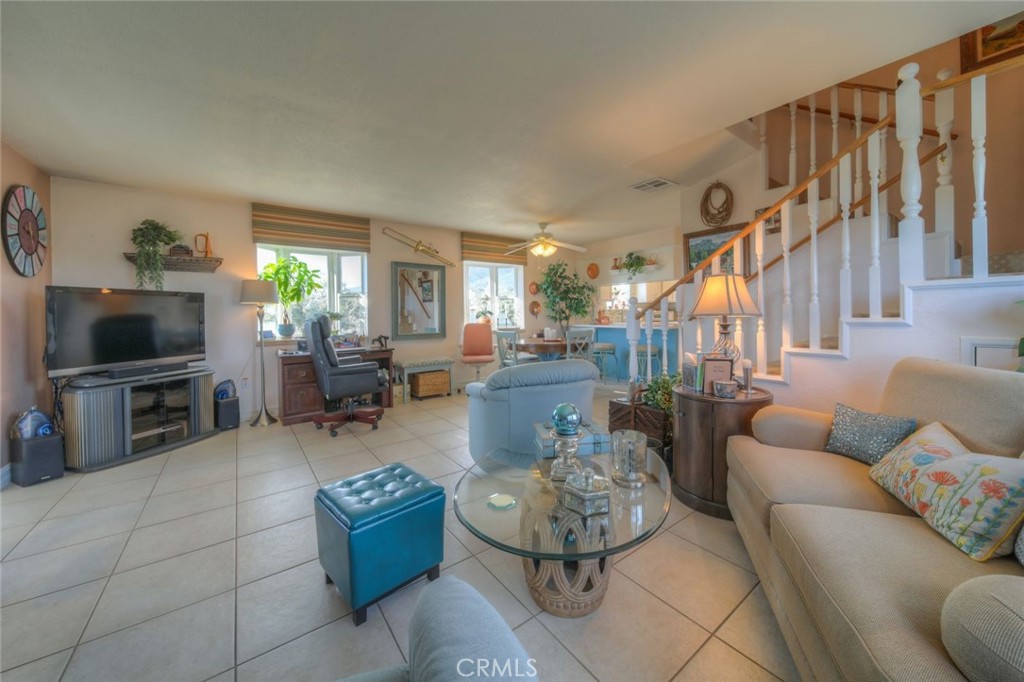 38375 Hill Property Photo 23