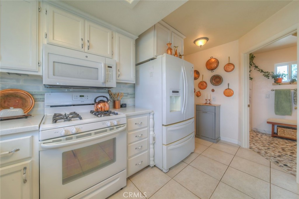 38375 Hill Property Photo 30