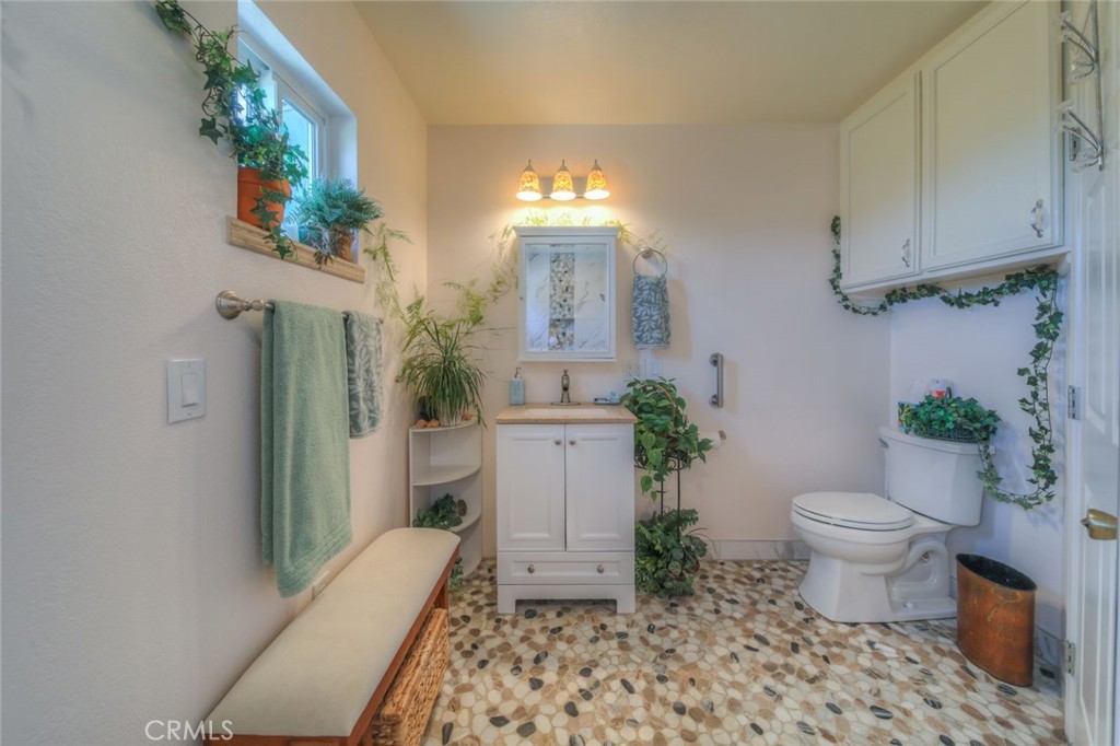 38375 Hill Property Photo 49
