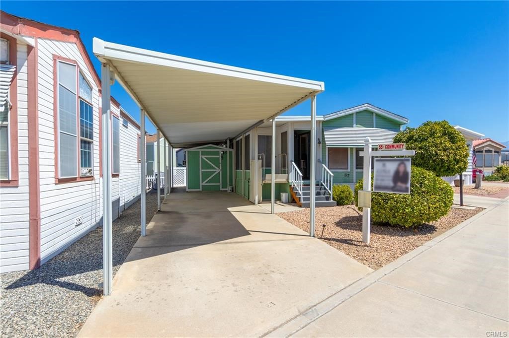 1295 S Cawston Avenue 87 Property Photo 12