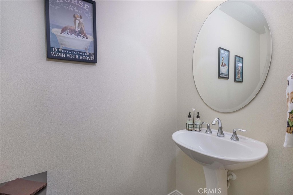 35385 Summerholly Lane Property Photo 13