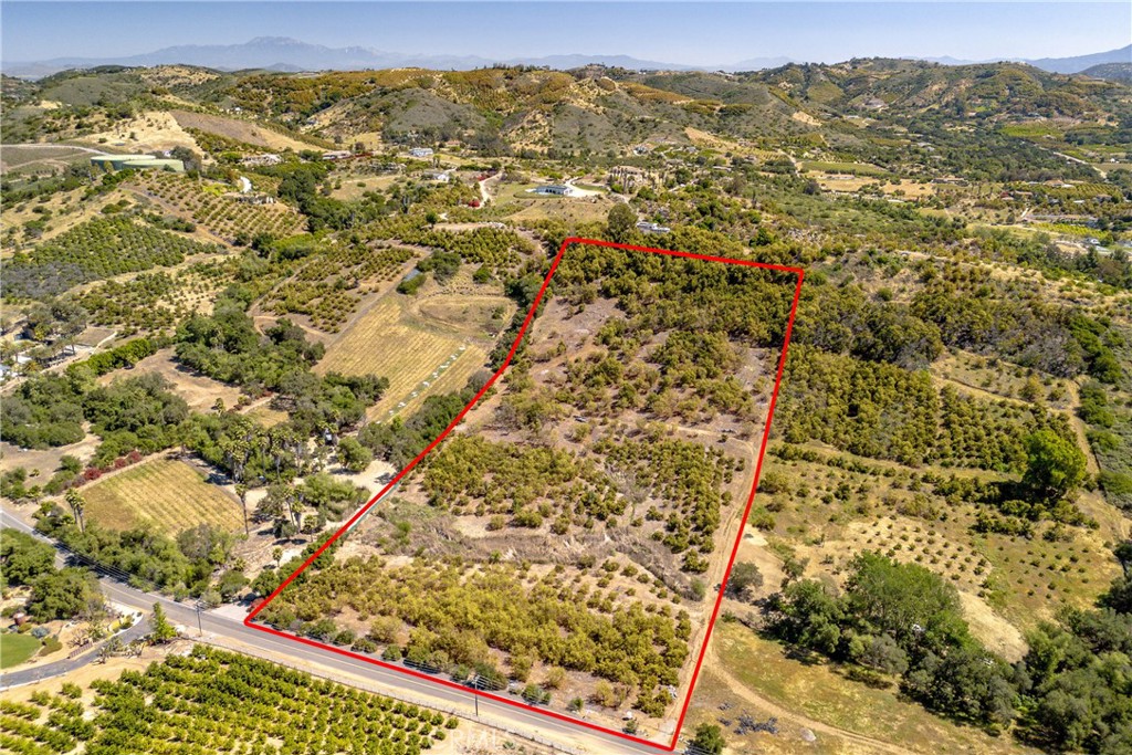 14 Carancho Road Property Photo 3