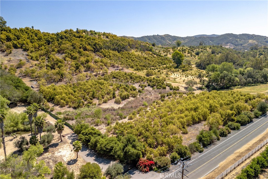 14 Carancho Road Property Photo 6