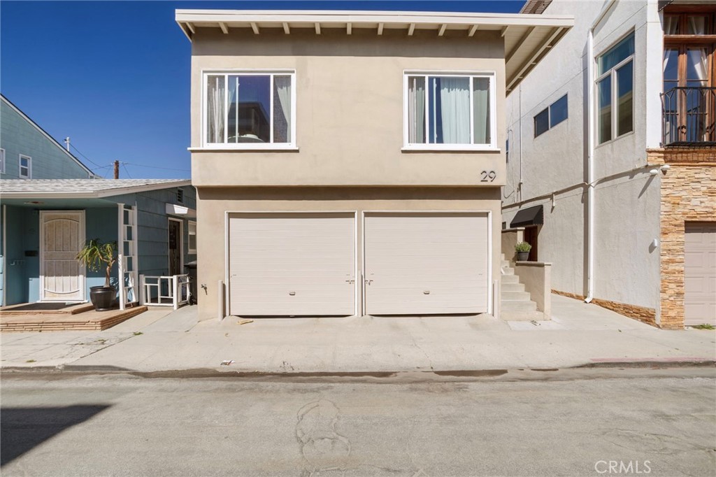 27 66th Place Property Photo 3
