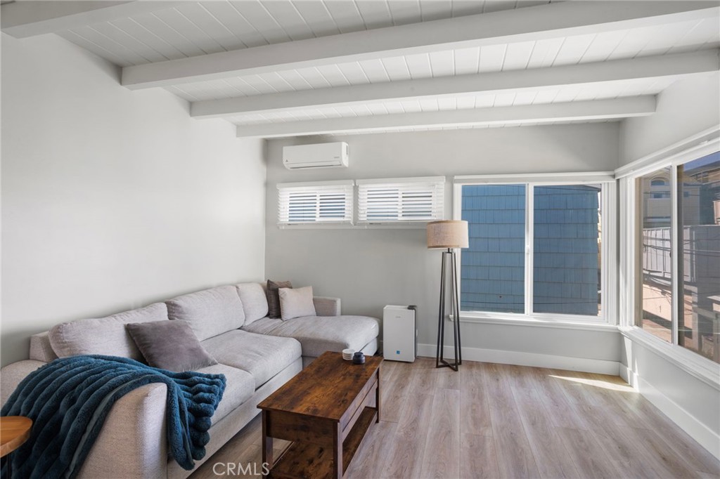 27 66th Place Property Photo 10