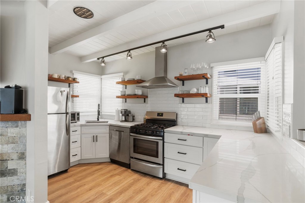 27 66th Place Property Photo 12