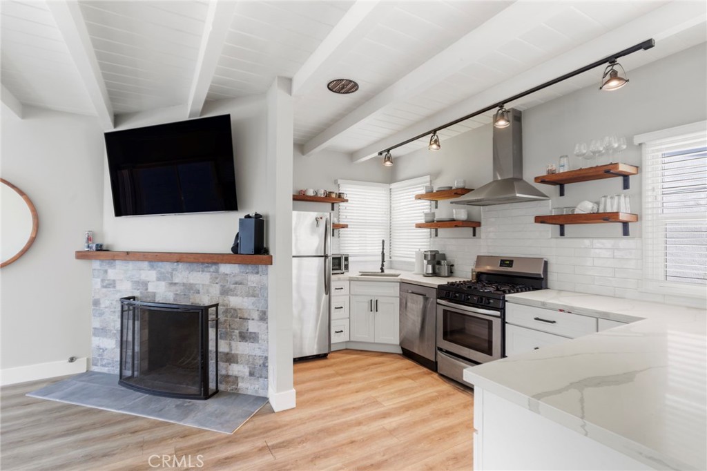 27 66th Place Property Photo 13
