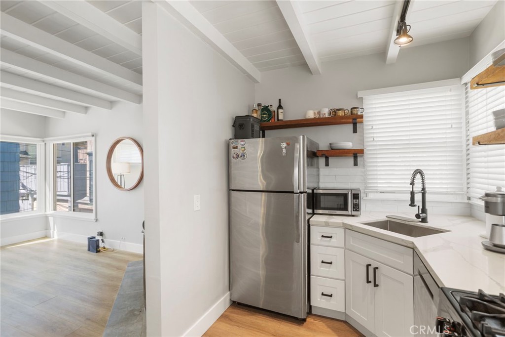 27 66th Place Property Photo 14