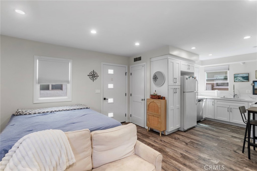27 66th Place Property Photo 19