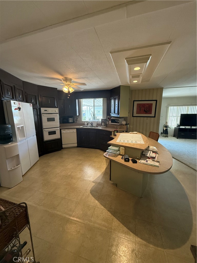 27601 Sun City 188 Property Photo 7