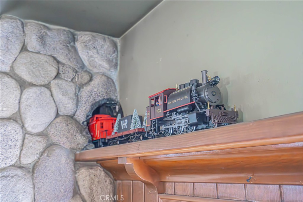 553 Sierra Property Photo 12