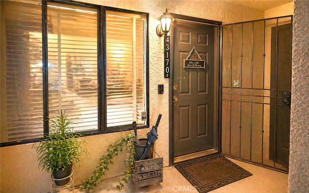43170 Wall E Property Photo 1
