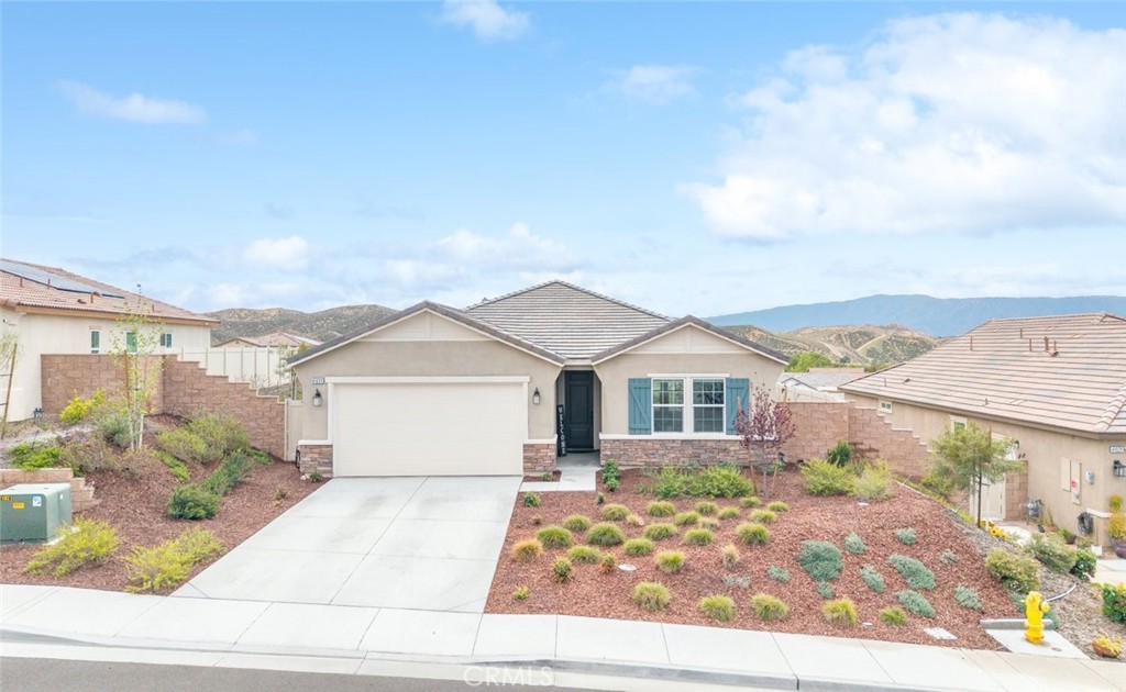 41031 Burnet Street Property Photo 2