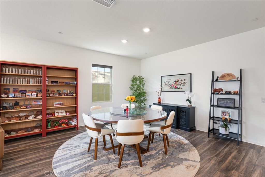 41031 Burnet Street Property Photo 10