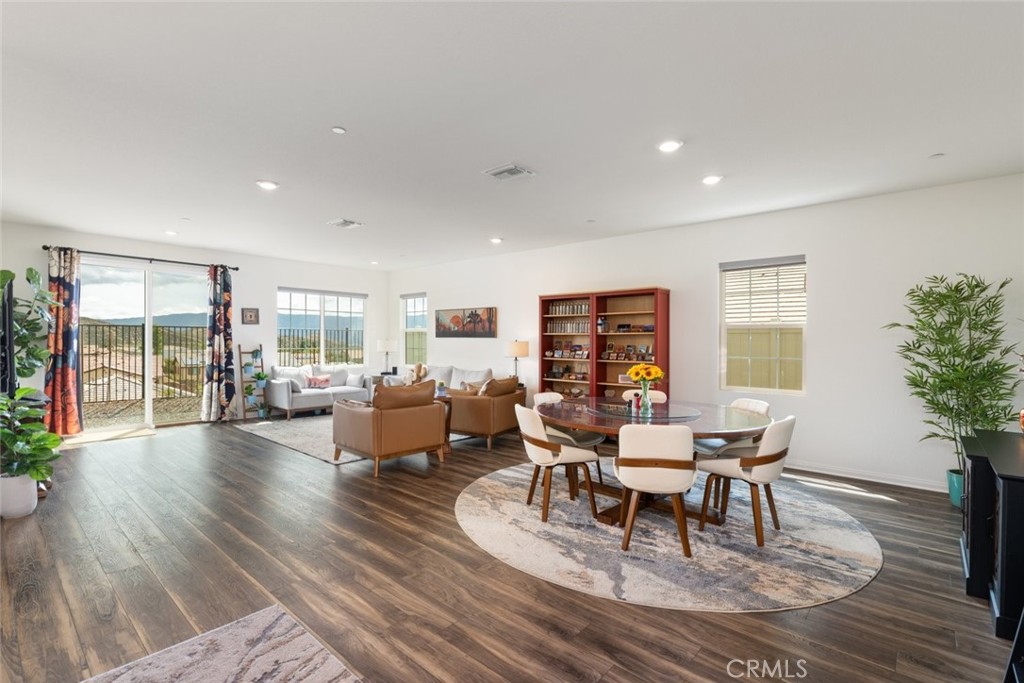 41031 Burnet Street Property Photo 12