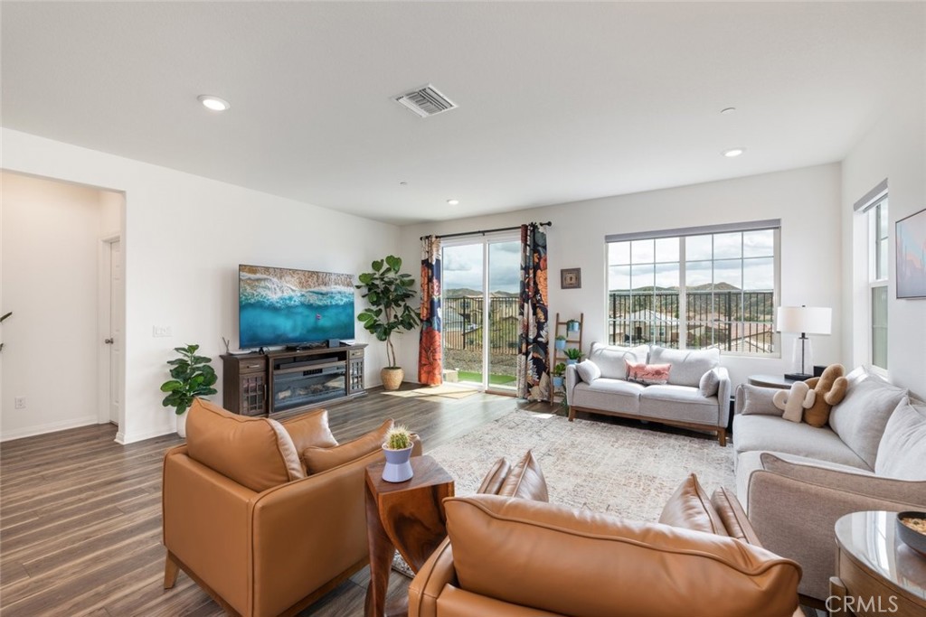 41031 Burnet Street Property Photo 14