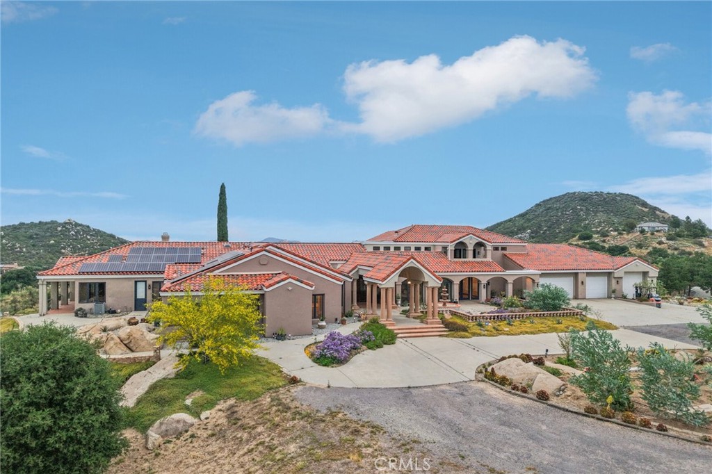 38075 Via Majorca Property Photo 1