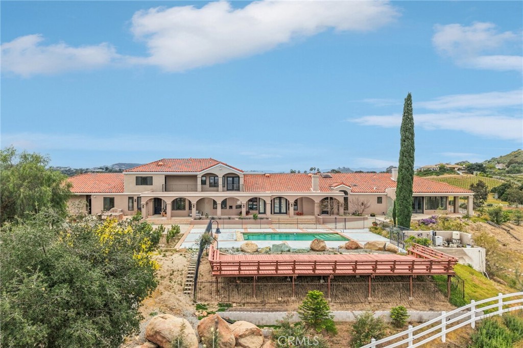 38075 Via Majorca Property Photo 3