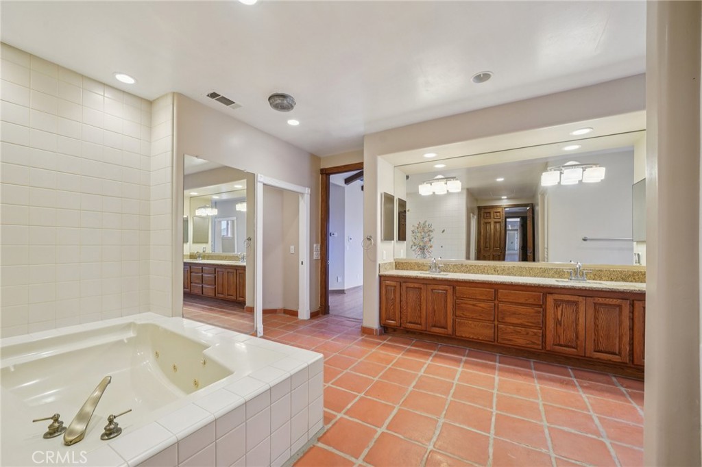 38075 Via Majorca Property Photo 39