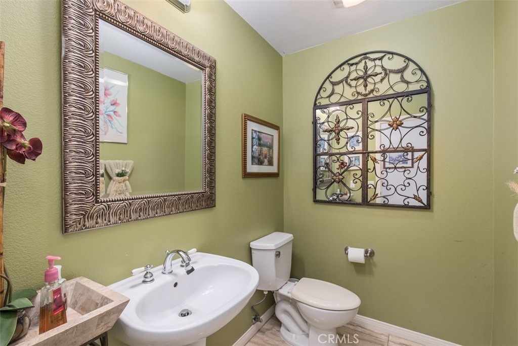 35982 Murano Street Property Photo 6