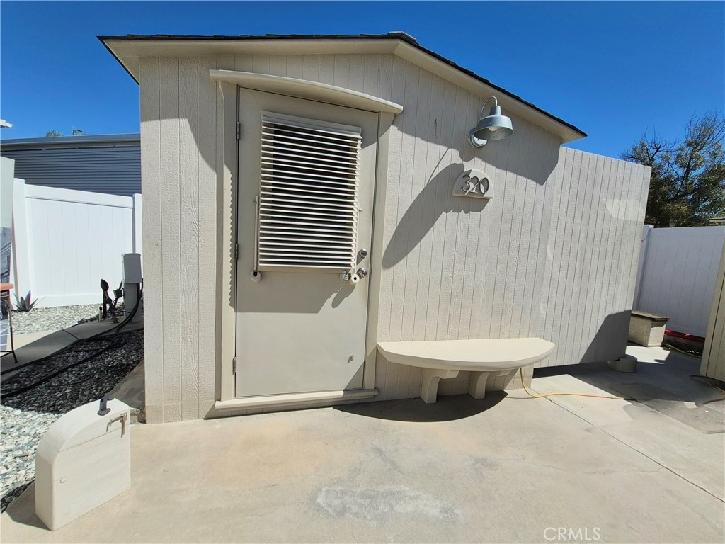1295 S Cawston Avenue Property Photo 1