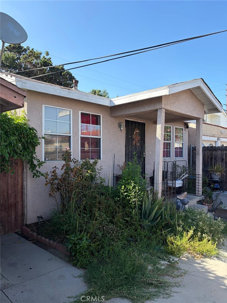 6221 Heliotrope Property Photo 11