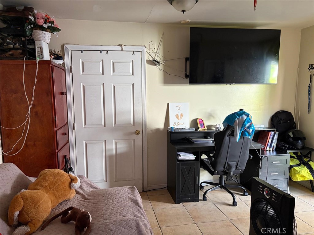 6221 Heliotrope Property Photo 18