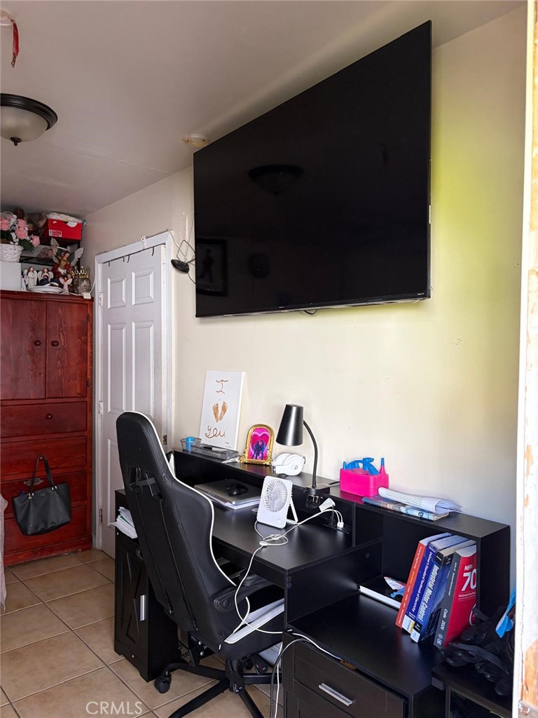 6221 Heliotrope Property Photo 20