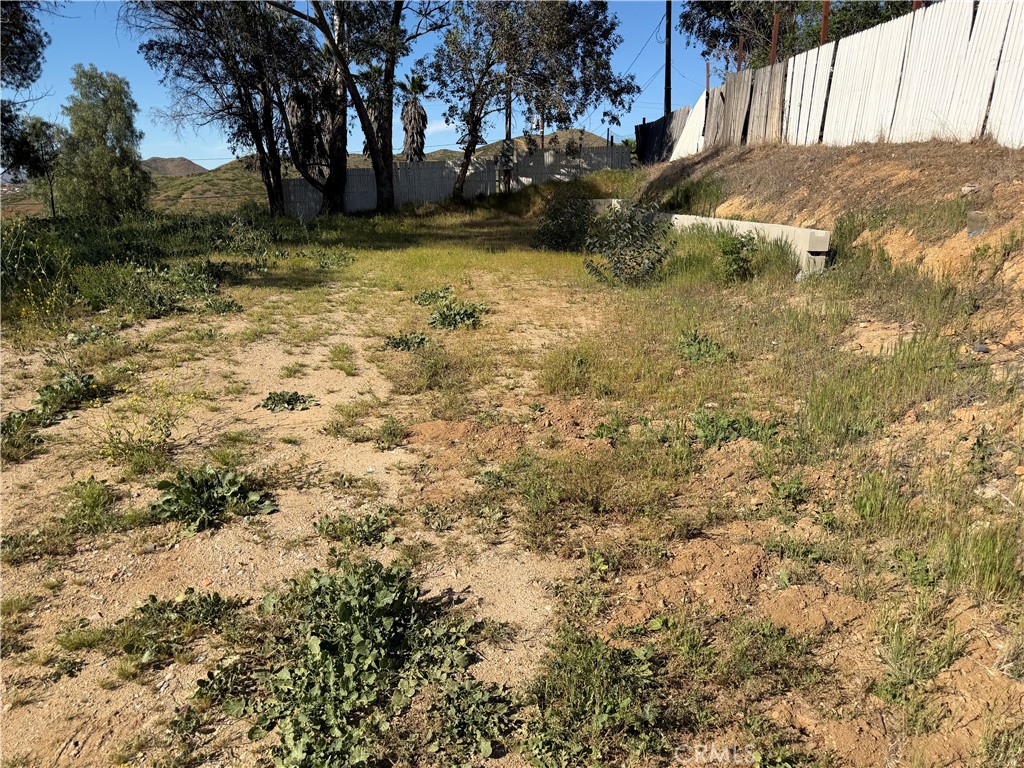 24650 Fir Property Photo 6