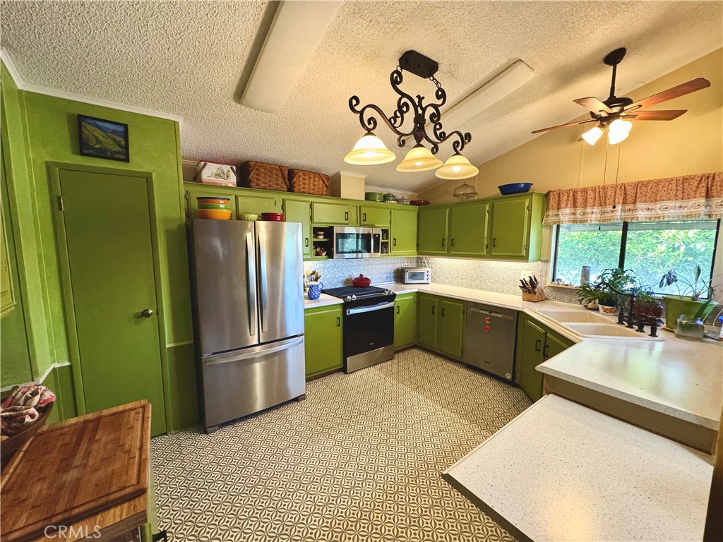 2230 Lake Park 207 Property Photo 3