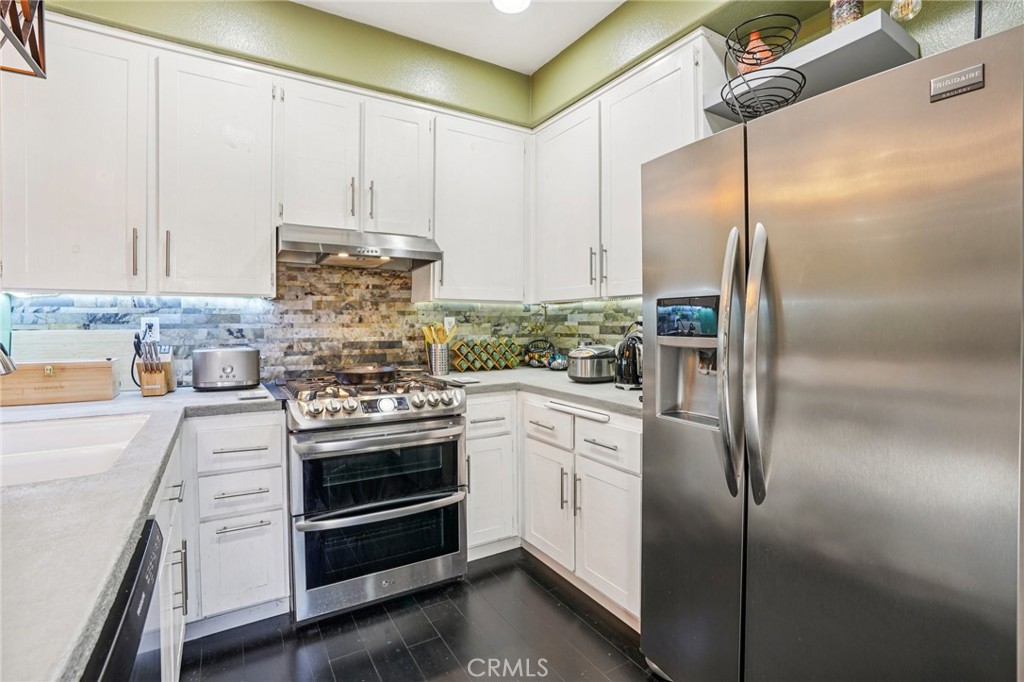 28515 Klondike Property Photo 17