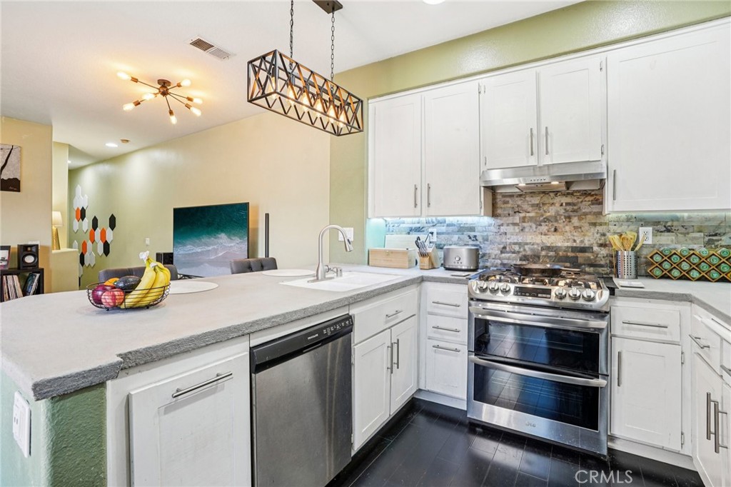28515 Klondike Property Photo 19