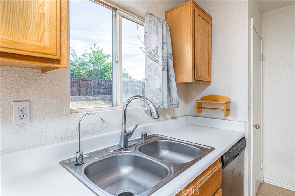 10611 Plainfield Property Photo 9