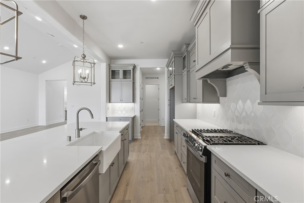 7141 Doheny Court Property Photo 4