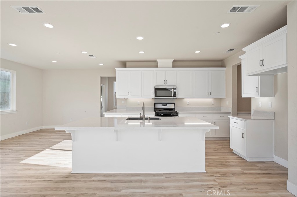 5541 Promontory Property Photo 7