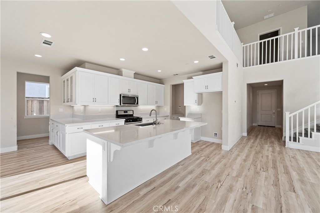 5541 Promontory Property Photo 9