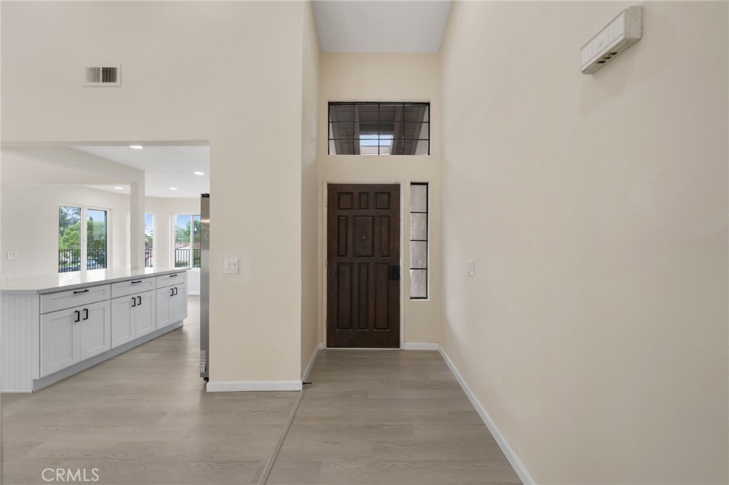 1723 Larkhaven Glen Property Photo 5